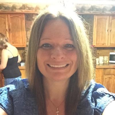 Profile Picture of Hallie Green (@hallie_renee13) on Twitter