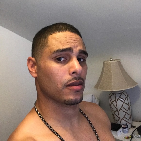 Profile Picture of Robert Collazo (@robertcollazo) on Poshmark