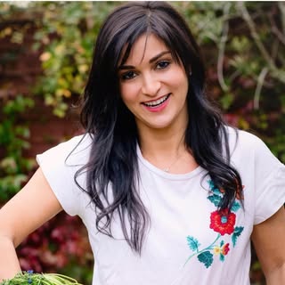 Profile Picture of Emily Wright (@thewrightfoodie) on Instagram