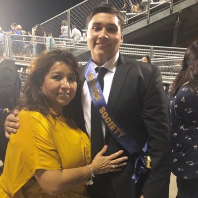 Profile Picture of Gabriel Cisneros (@Gabriel_Cisn) on Twitter