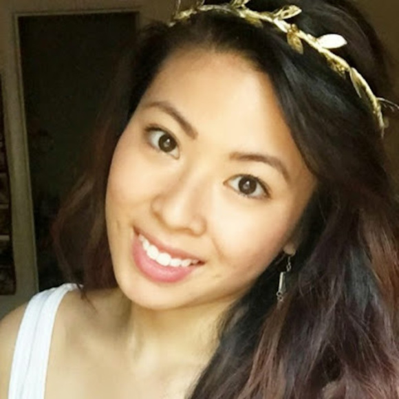 Profile Picture of Kelly Huynh (@chunkipanda379) on Poshmark