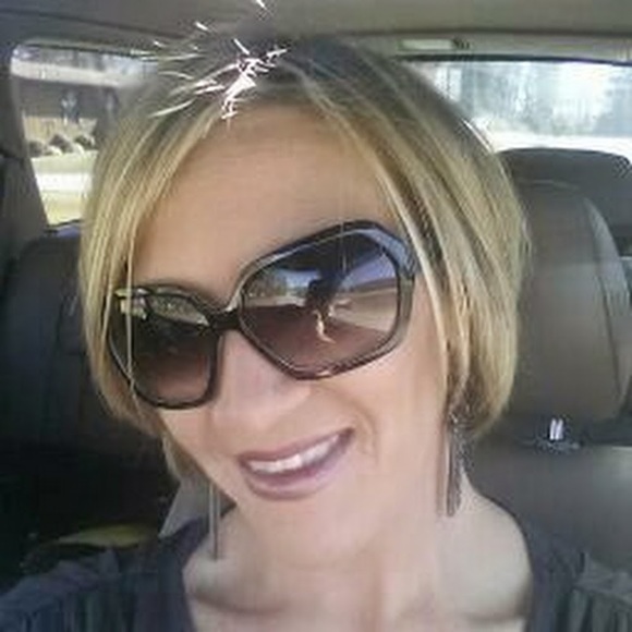 Profile Picture of Christy Stevens (@traumajunkie4li) on Poshmark