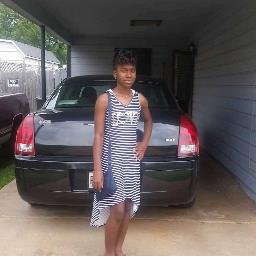 Profile Picture of Michaela King (@michaelaking200) on Twitter