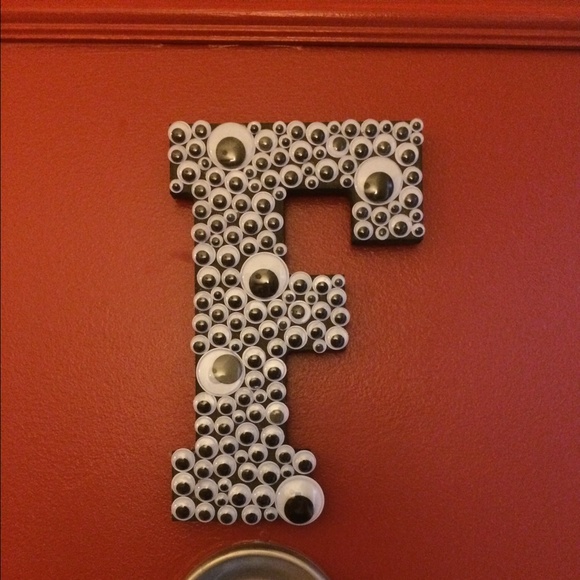 Profile Picture of Jessie Fiebig (@jlaf2002) on Poshmark