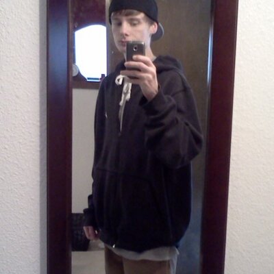 Profile Picture of Dustin Lopez (@dustinlopez8893) on Twitter
