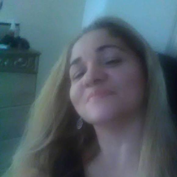 Profile Picture of Nancy Carneiro (@nancy_abs) on Poshmark