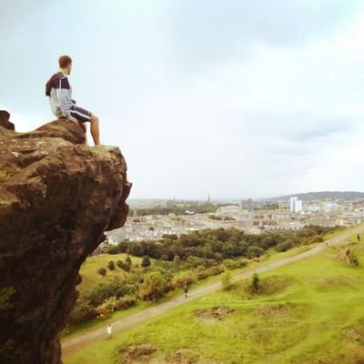 Profile Picture of Gama (@PabloGamarro94) on Twitter