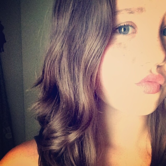 Profile Picture of Nola Morrison (@nolamarie13) on Poshmark