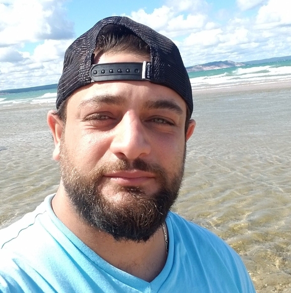 Profile Picture of George Husari (@eyeboy615) on Poshmark