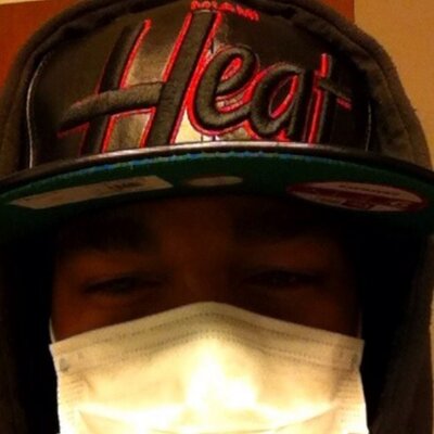 Profile Picture of Mike Shoulders (@Mike_Sho_Does) on Twitter