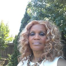 Profile Picture of Karen Hewitt-Nesbitt (@MsannaKaren) on Twitter
