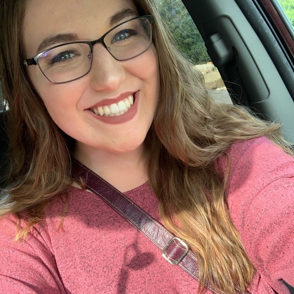 Profile Picture of Simeon M (@mmsimeon2) on Poshmark