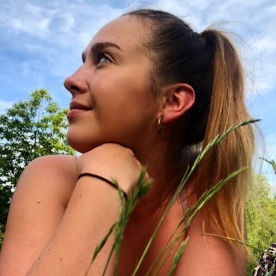 Profile Picture of Thea (@TheaEleanorDay) on Twitter