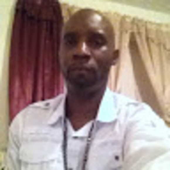 Profile Picture of David Barker (@davidbarker44) on Poshmark