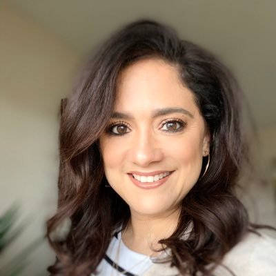 Profile Picture of Elizabeth Arellano 💐 (@lissyarellano) on Twitter