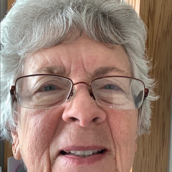 Profile Picture of Kathy Dunn (@bkdunn3) on Poshmark