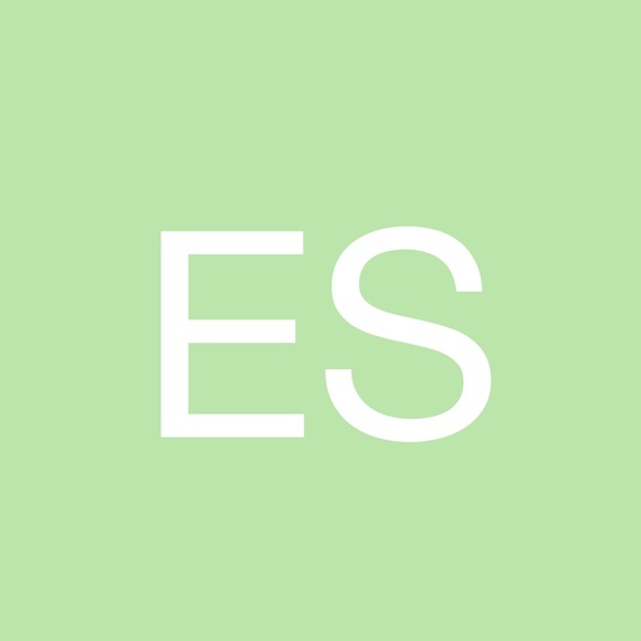 Profile Picture of Erin Strunks (@estrunks) on Poshmark