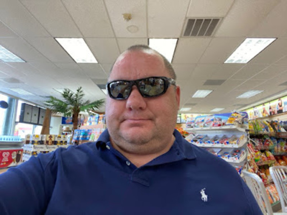 Profile Picture of Adrian Willis (@adrianwillis368) on Poshmark