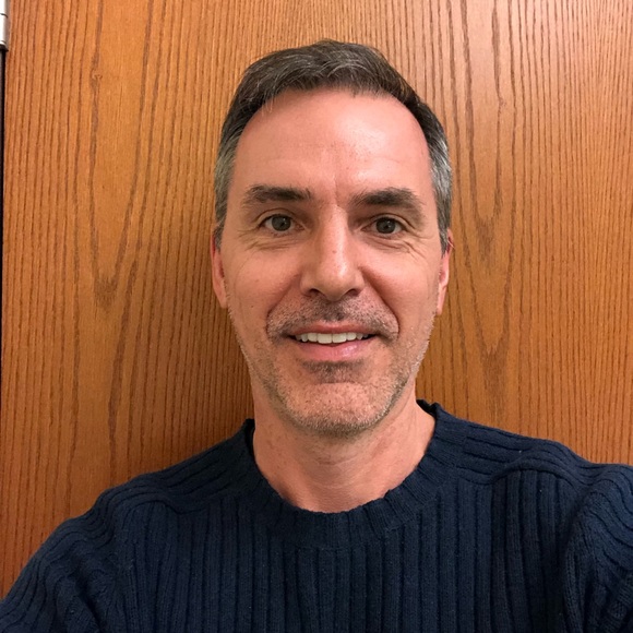 Profile Picture of Steven Throndson (@stevenmn) on Poshmark