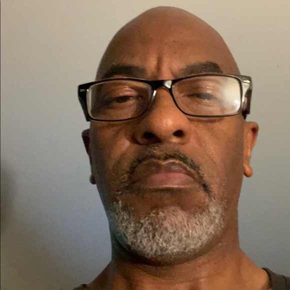 Profile Picture of Samuel Calloway (@fitzo500) on Poshmark