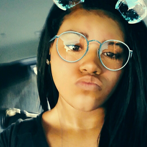 Profile Picture of Doris Campbell (@dcampell6820) on Poshmark