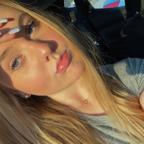 Profile Picture of Minnie Harrill (@minnieharrill18) on Poshmark