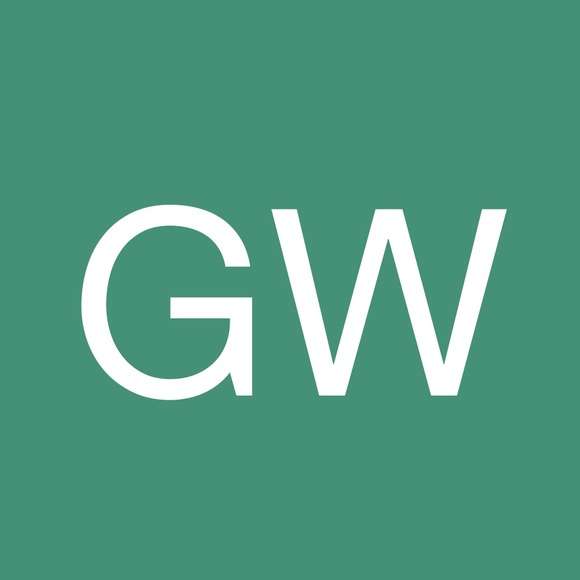 Profile Picture of G Wong (@gltdgs) on Poshmark