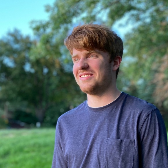 Jacob Thomsen - Poshmark Profile Picture of Jacob Thomsen (@lucky_apparel) on Poshmark