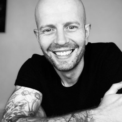 Profile Picture of John Hoey (@johnhoeyweb) on Twitter