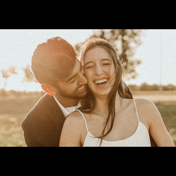 Profile Picture of Neeley Farnum (@neeley_grace) on Poshmark