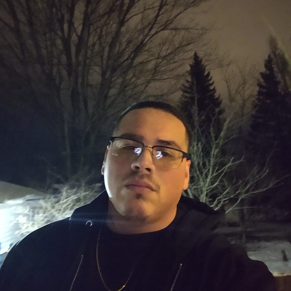 Albert Montanez jr. - Poshmark Profile Picture of Albert Montanez jr. (@bugz_1986) on Poshmark