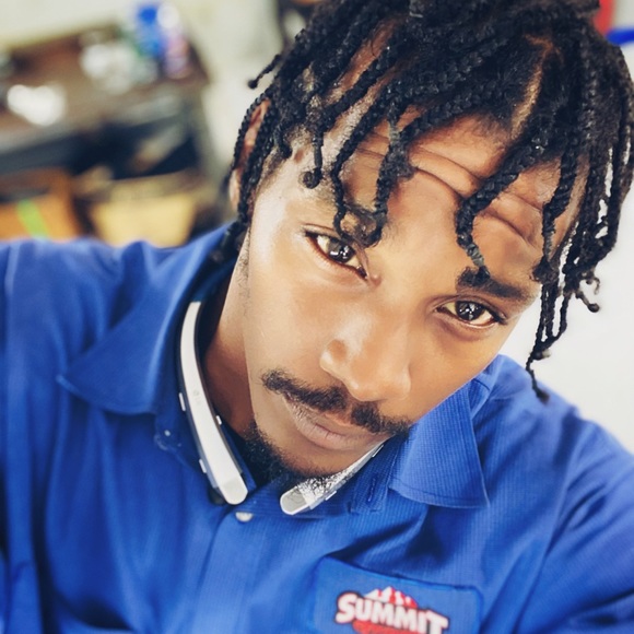 Profile Picture of Kevin Boykin (@familymankev) on Poshmark