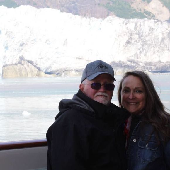 Profile Picture of Cindy Featherston (@cdf8394) on Poshmark