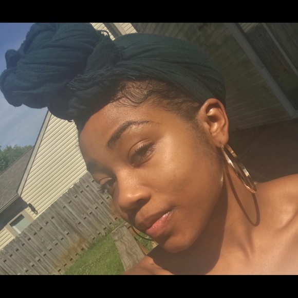 Profile Picture of Kennedi Graham (@kennedig3) on Poshmark