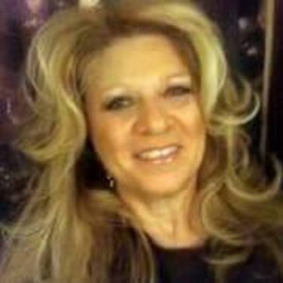 Profile Picture of Sherry Hubard (@israel1948) on Poshmark