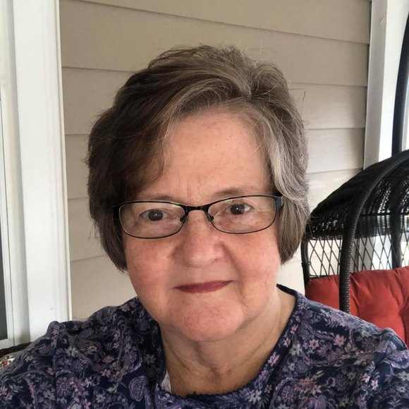 Profile Picture of Joyce Cothran (@jcothran52) on Poshmark