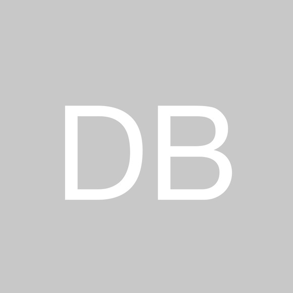 Profile Picture of Danielle Boland (@danielleb780) on Poshmark