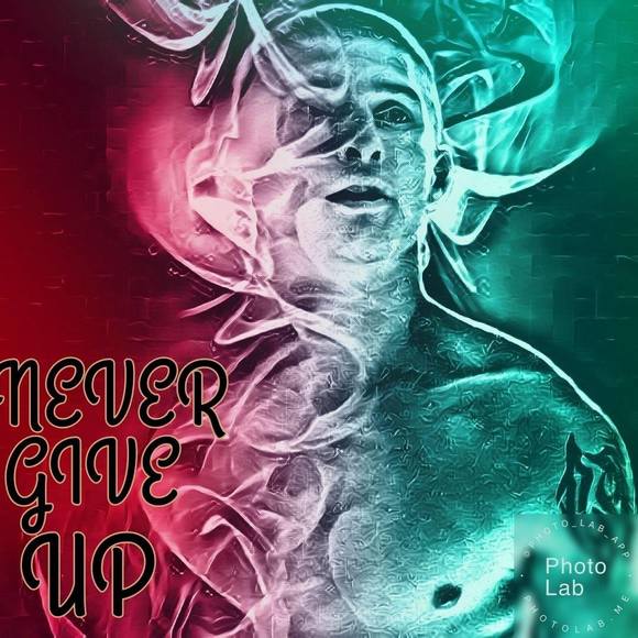 Profile Picture of Chris Meyers (@chrismeyers812) on Poshmark