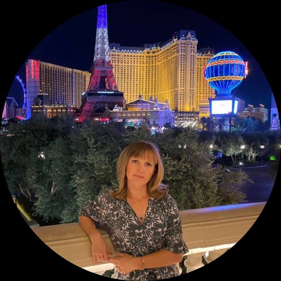 Profile Picture of Tatiana Foels (@tatyanafoels) on Poshmark