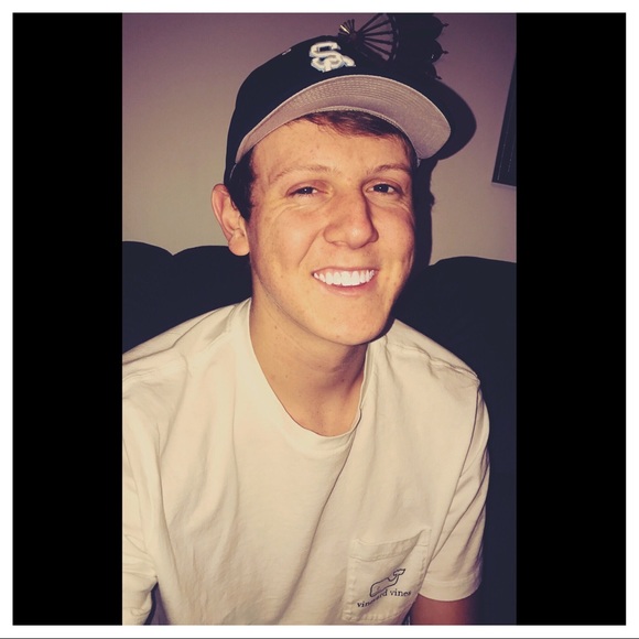 Profile Picture of Dylan Newton (@dylannewton16) on Poshmark