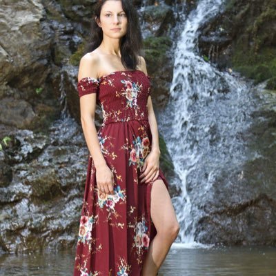 Profile Picture of Jessica Hutcherson (@@Jess_Hutch11) on Twitter