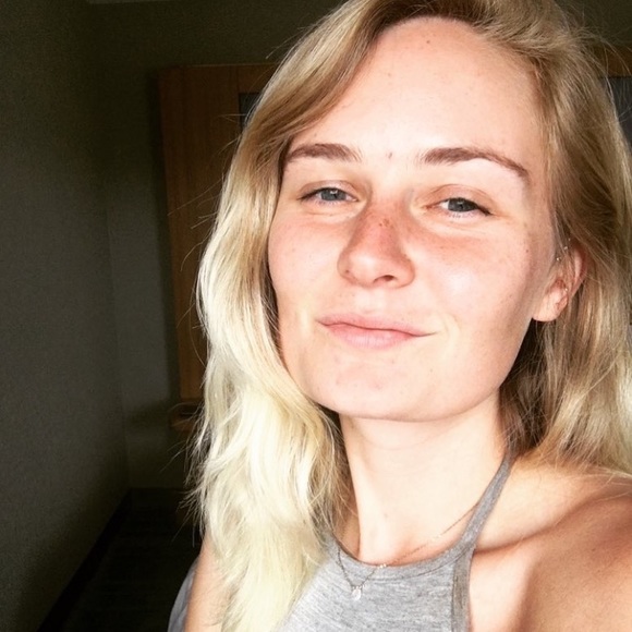 Profile Picture of Emily Lobenstein (@e_lobenstein) on Poshmark