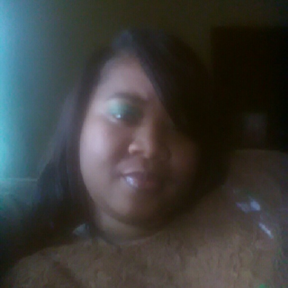 Profile Picture of Shantel Franklin (@kickstart01) on Poshmark