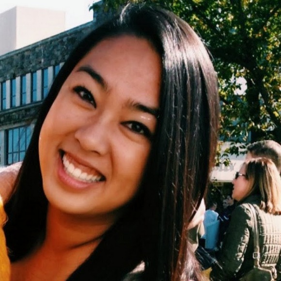 Profile Picture of Allison Racimo (@aracimo) on Poshmark