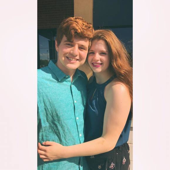 Profile Picture of Sarah Starwalt (@starrrwalt) on Poshmark