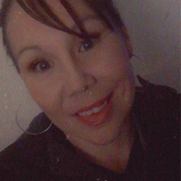 Profile Picture of Lacey Pitkanen (@pitkanenlacey) on Poshmark