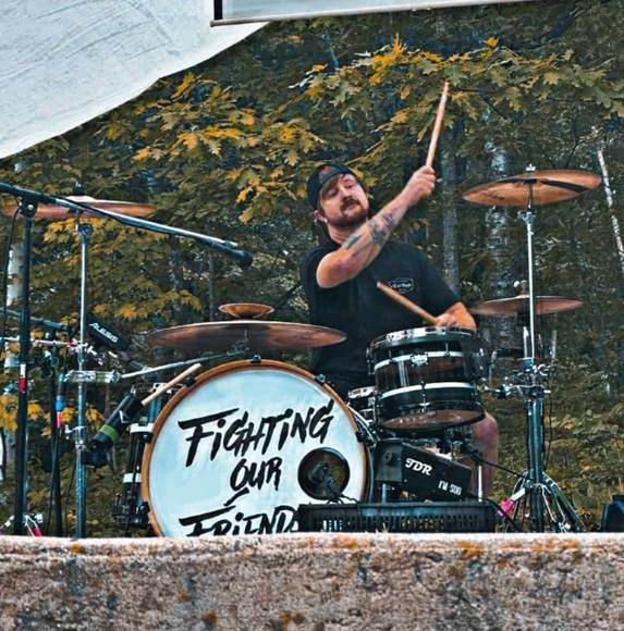 Profile Picture of Jeff Yahrmatter (@jeffyahrmatter) on Poshmark