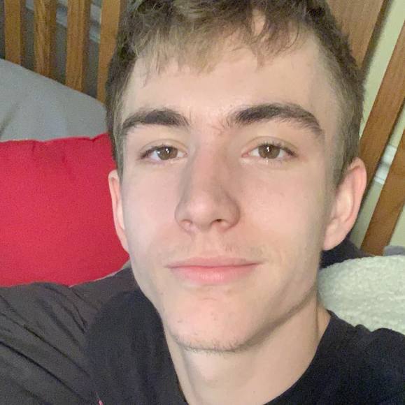 Profile Picture of Brady Klein (@kashklein) on Poshmark