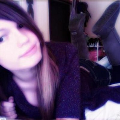 Profile Picture of Chelsea Pearce (@ChelseaBrianna4) on Twitter