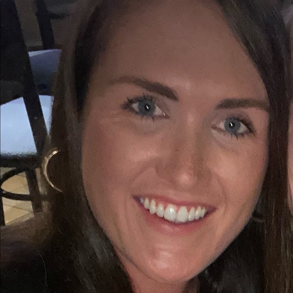 Profile Picture of Celeste Roberts (@celesterober799) on Poshmark